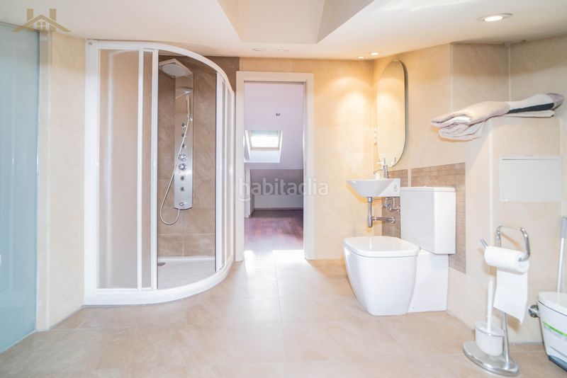 Foto d88cb3ee-8345-4baf-aafd-d2aa963d53fa. Casa adossada amb calefacció aparcament piscina a Getafe