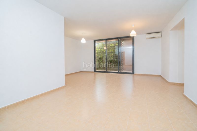 Foto f2ee8e62-91a8-4012-9911-d31eb2e2bad8. Casa adossada amb calefacció aparcament piscina a Getafe