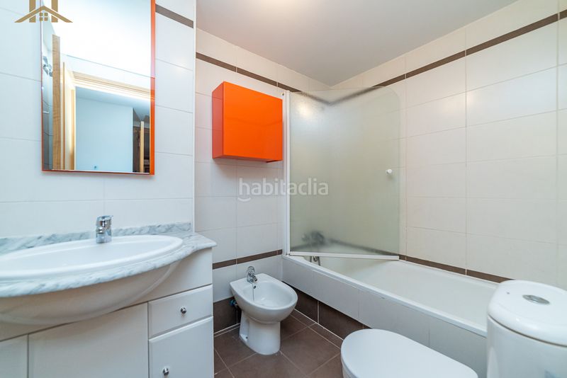 Foto d0b84694-80b8-4273-82f6-dc29a617f6b3. Pis a calle de belice 8 a Solagua Leganés