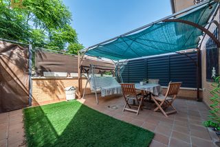 Maison jumelée à La Fortuna. Chalet pareado en venta en calle de aveiro