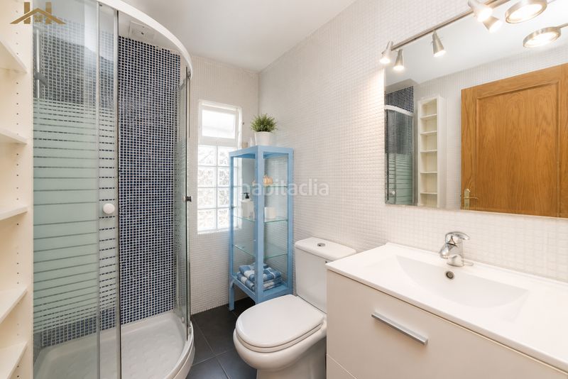 Foto dc49bb41-1d37-4734-810e-f45f596e1b1c. Casa aparellada amb calefacció aparcament piscina a Leganés