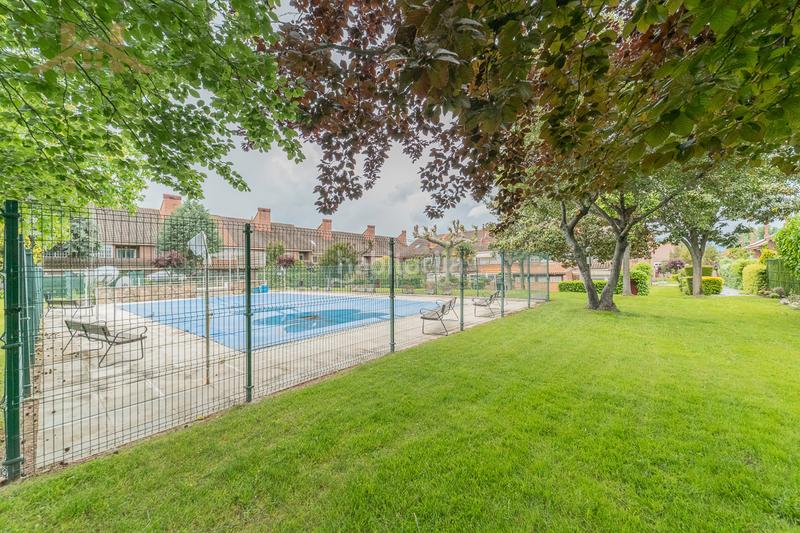 Foto d383ba34-c8c0-40a6-9ac5-e3fd775876f8. Chalet en Parque de la Coruña-Las Suertes Collado Villalba