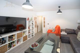 Etagenwohnung in Calle Virgen del Pilar