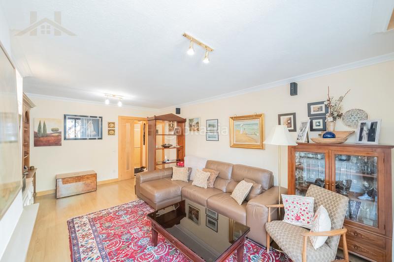 Foto 2fc3eeb7-4c8e-4a49-9c44-5c8141192874. Maison jumelée avec chauffage parking piscine dans Villalba Pueblo Collado Villalba