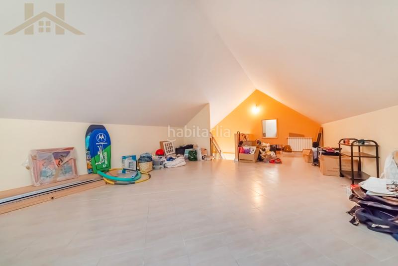 Foto 05a804fd-8299-4dc4-be82-425a272b006a. Chalet mit heizung parking in Pintores-Ferial Parla