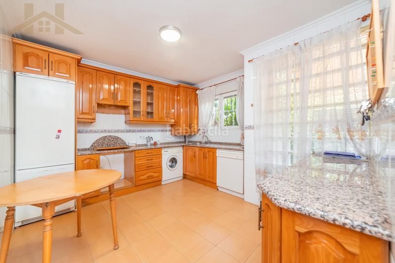 Foto d0b863f2-1235-43d2-83db-ec34cfb1e7b2. Chalet en Pintores-Ferial Parla