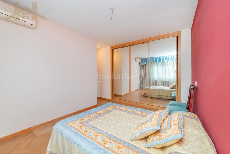 Foto 32f185c3-eff4-4b95-a053-b890a7c3e7a4. Chalet con riscaldamento parcheggio in Pintores-Ferial Parla