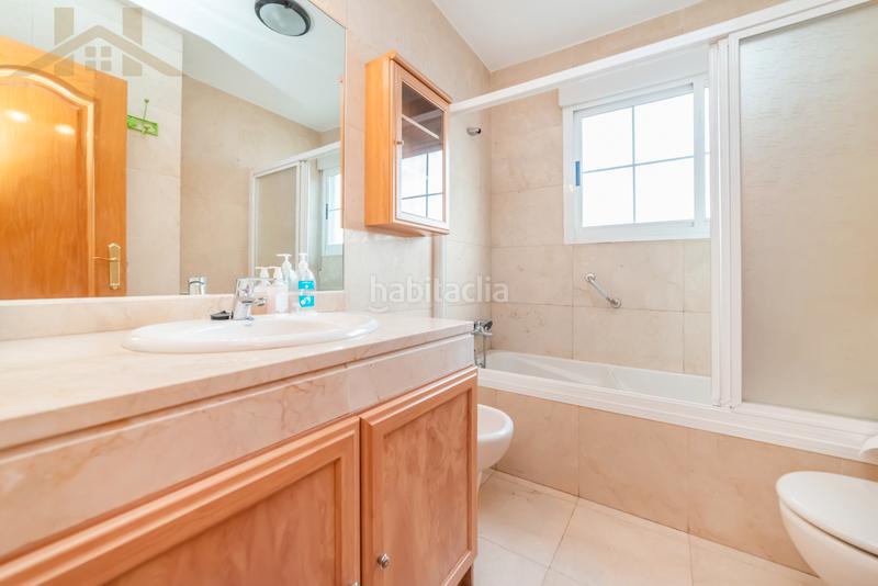 Foto e9996474-2800-478c-a914-5a295b57169c. Xalet amb calefacció aparcament a Pintores-Ferial Parla