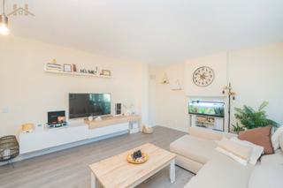 Etagenwohnung in Avenida las Suertes