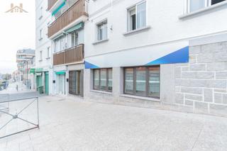 Local Comercial a Calle los Luceros