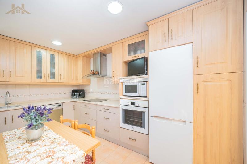 Foto 2c2abd2f-c215-488c-970c-abeaf93c0bb3. Xalet amb xemeneia calefacció aparcament piscina a Collado Villalba