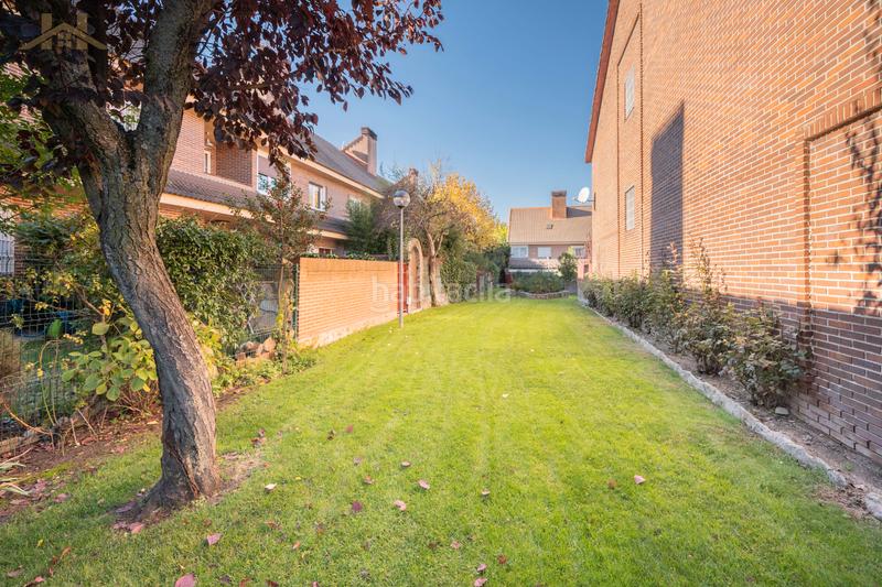 Foto ec6965f8-813d-4ed3-96af-0e16d189900f. Xalet amb xemeneia calefacció aparcament piscina a Collado Villalba