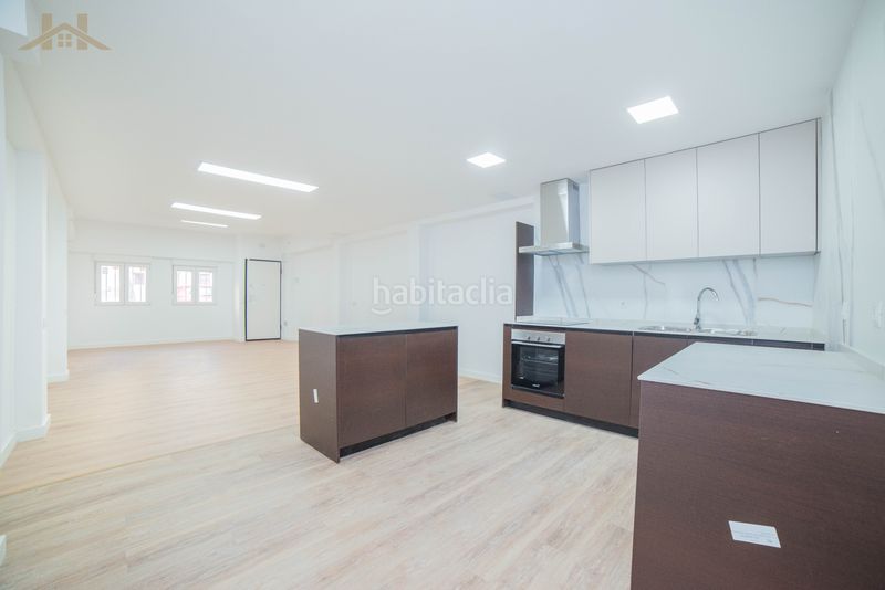 Foto 55b08610-3e6b-4b6c-a419-70390a74200b. Reihenhaus in Calle Pinto-San Roque Parla