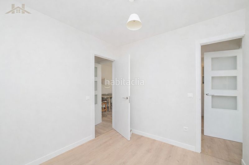 Foto 5274eab7-4d53-4baf-8c63-e48bbb1b0fd3. Pis amb xemeneia calefacció piscina a Los Valles Collado Villalba