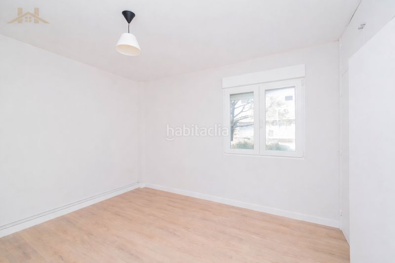 Foto 8afde8e2-34ef-4435-bbfe-b36f8c3b2afe. Pis amb xemeneia calefacció piscina a Los Valles Collado Villalba