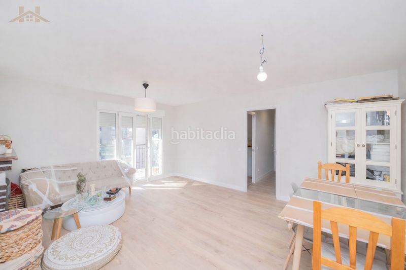 Foto d029c3b8-adb4-46f6-aa2b-672ee84304e6. Pis amb xemeneia calefacció piscina a Los Valles Collado Villalba