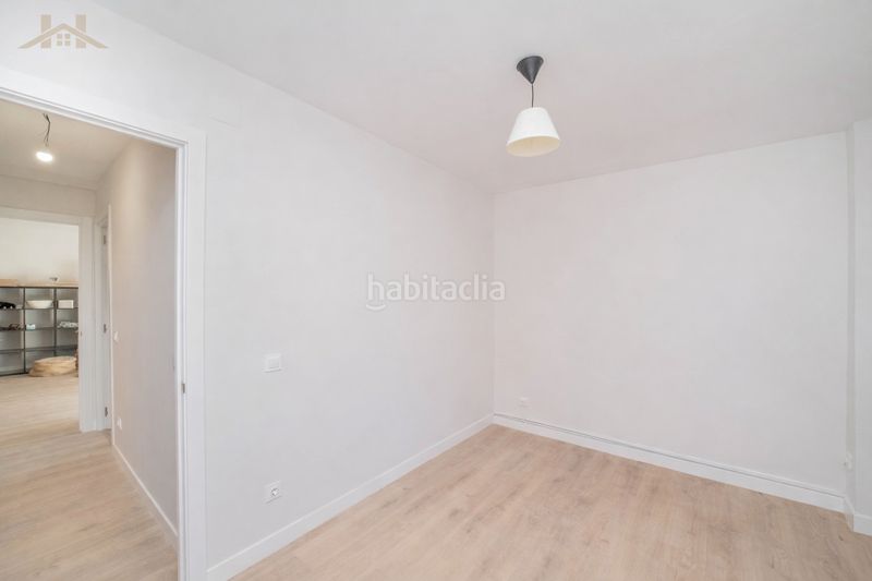 Foto f9fba3ce-9e6a-4ec1-94bc-c852fe085e63. Pis amb xemeneia calefacció piscina a Los Valles Collado Villalba