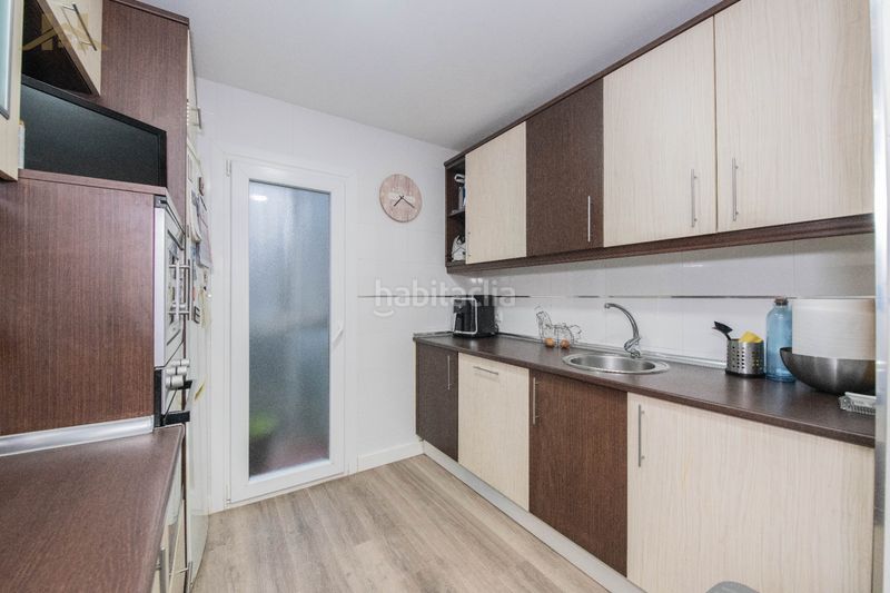 Foto b305062f-72e9-42aa-9e87-780f5459b4aa. Pis amb calefacció aparcament piscina a Parque de la Coruña-Las Suertes Collado Villalba