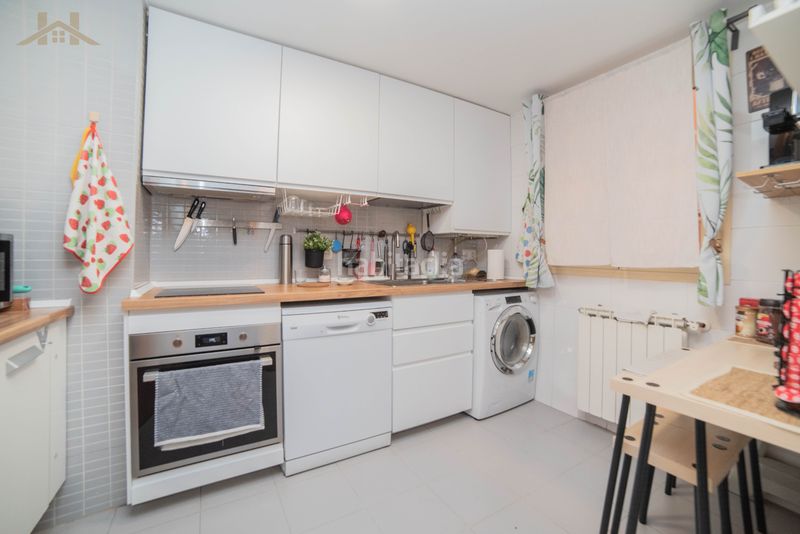 Foto 82c323d3-2d25-454a-8d06-ae1c071f303c. Dúplex amb calefacció aparcament piscina a Villalba Pueblo Collado Villalba