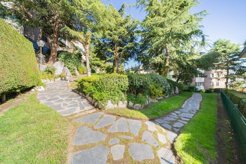 Foto 8e5c18d7-a18c-4416-adab-cd04c520160f. Pis amb calefacció piscina a Villalba Pueblo Collado Villalba