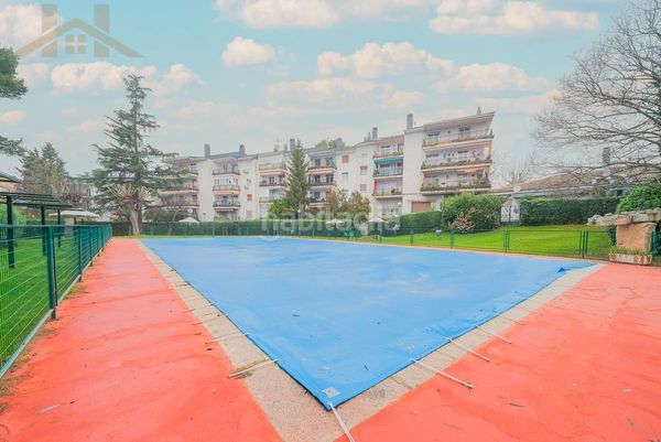 Foto d702f1a4-0e18-46ac-9043-8582eaa7944f. Pis amb calefacció aparcament piscina a Villalba Estación Collado Villalba