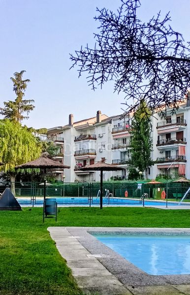 Foto 6e5a7d89-b6f6-4a92-9b63-26f7b09164c9. Pis amb calefacció piscina a Villalba Estación Collado Villalba