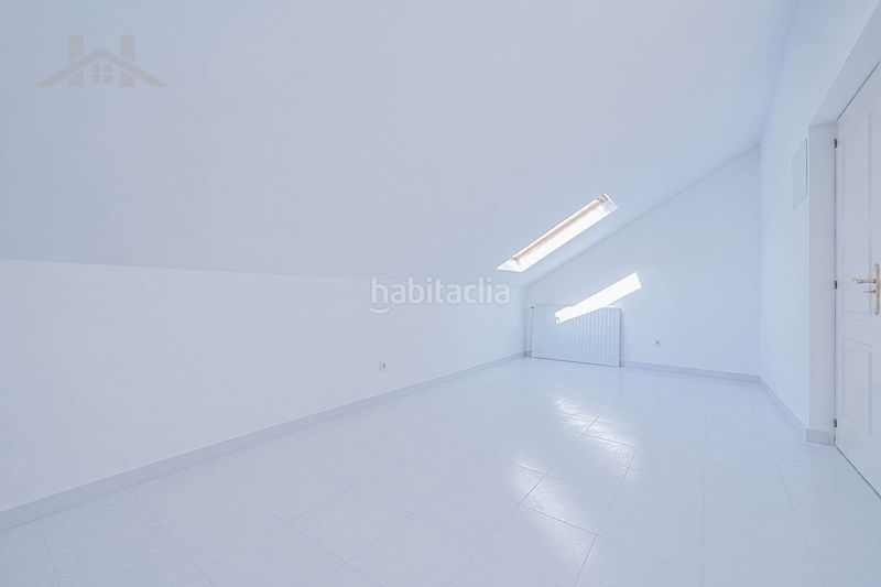 Foto 8c7ada08-723f-4a10-be81-4125453a88d7. Casa aparellada amb calefacció piscina a Parque de la Coruña-Las Suertes Collado Villalba