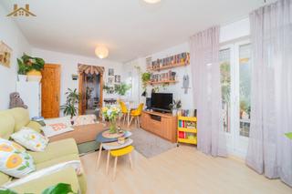 Appartement à Calle de mariano gonzález 12