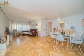 Pis  Calle miguel ngel. Hogares vende piso de esquina en estoril ii