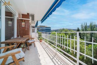 Etagenwohnung  Avenida del alcalde de mstoles. Hogares vende piso completamente reformado en estoril ii