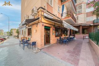 Local Comercial en Calle Pintor Velazquez 30