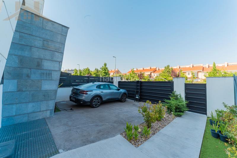 Foto 11a5d8fa-2806-4200-b3cd-c1ba6ebf872f. Chalet en calle del pino resinero 50 espectacular chalet pareado index seminuevo en “el pinar” en Navalcarnero