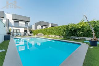 Xalet en Calle del pino resinero 50. Espectacular chalet pareado index seminuevo en el pinar