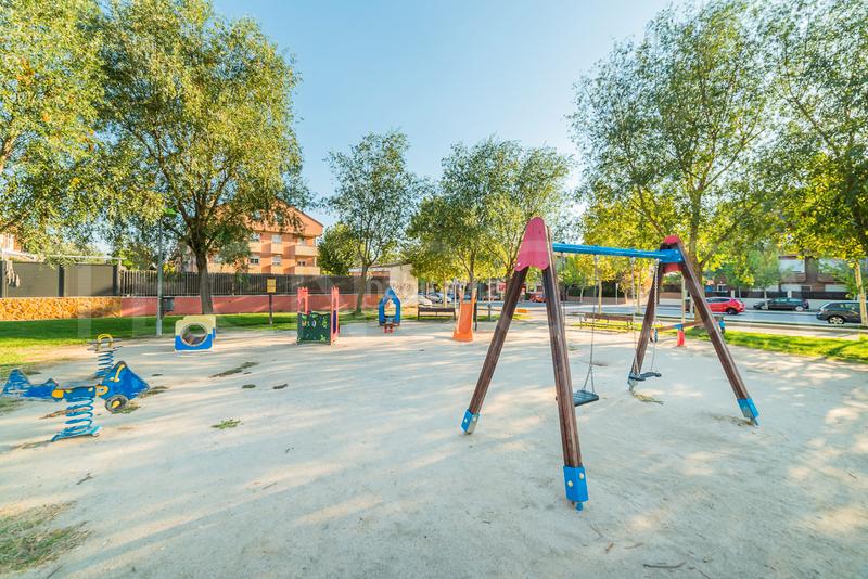 Foto 90579eba-177c-4b7e-9cdb-f5729bd2a87c. Pis a paseo de la estación 3 a Centro Navalcarnero