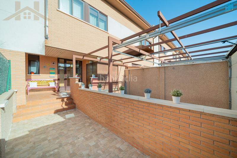 Foto 86eedcf0-5c3d-4f75-9016-89b0eb4bab81. Chalet con camino riscaldamento parcheggio piscina in Navalcarnero