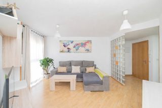 Appartement à Calle del pino carrasco 8