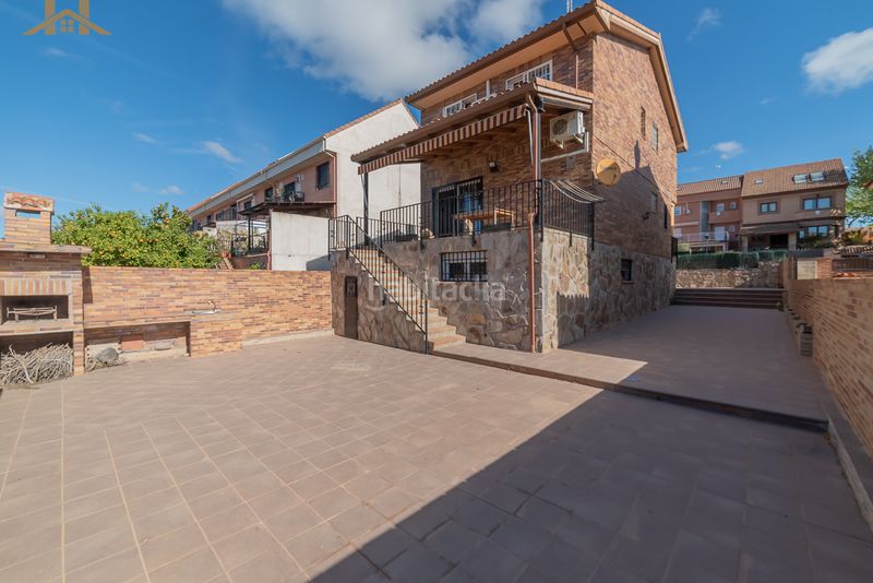 Foto 7d89b61e-1c28-4564-a800-b69b062b6936. Casa aparellada amb calefacció aparcament a Covadonga - Los Manzanos Navalcarnero