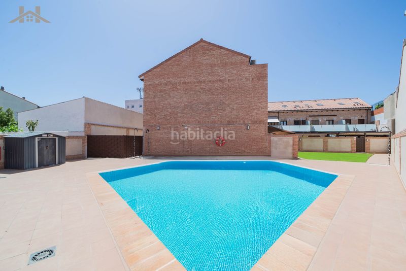 Foto 5fc9469d-e1cf-4a66-a615-48c34f72819a. Dúplex amb calefacció piscina a Centro Navalcarnero