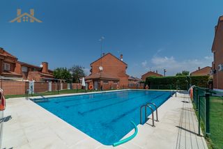 Reihenhaus  Calle de camilo josé cela 132. Chalet adosado, con espacio suficiente para  tu familia