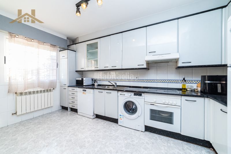 Foto 5ca6bed7-5c0b-4355-bba6-0f4c6820dc76. Casa a schiera in calle de miguel hernández 26 in Navalcarnero