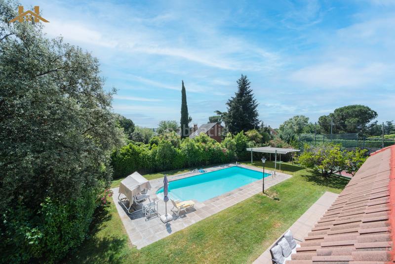 Foto 7f2a3eab-b1f1-4e26-a37d-2303277f5417. Chalet casa o chalet independiente en venta en calle playa del saler en Boadilla del Monte