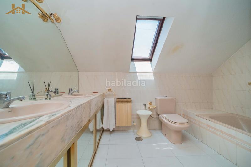 Foto c0b7b2ae-496e-42eb-9c93-4028721b0664. Chalet casa o chalet independiente en venta en calle playa del saler en Boadilla del Monte