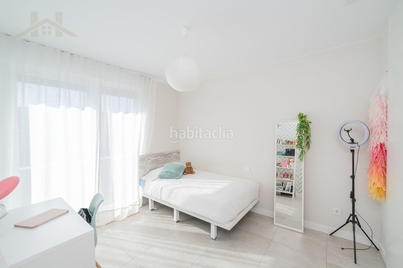 Foto bbb40617-8040-4c54-9300-7f64f8cd91a9. Casa adossada amb calefacció aparcament piscina a Boadilla del Monte