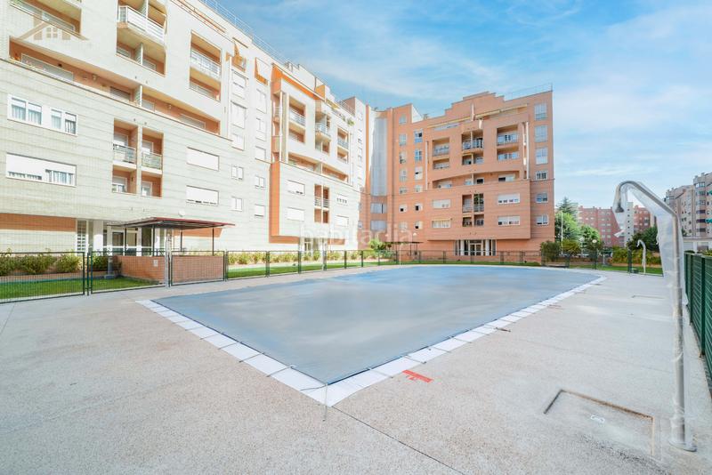 Foto b7c51beb-c67b-45b0-8ffa-6eee29b7c90b. Pis amb piscina a Bellavistas-Hipercor Alcorcón