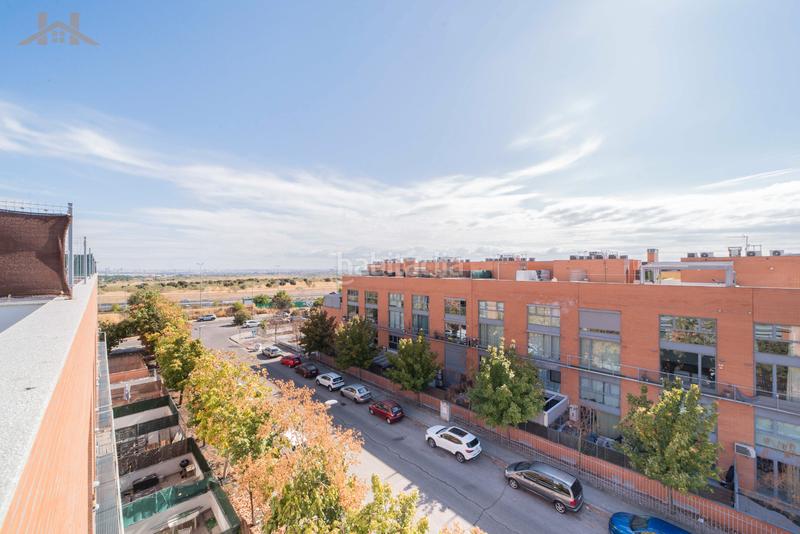 Foto 5f0212dc-c510-4b40-8e02-e29e3976b80d. Tríplex a avenida m-40 9 a Campodón-Ventorro del Cano Alcorcón