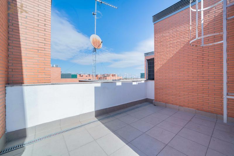 Foto b77dc840-9edc-4a85-9bb2-8f0b349fe9db. Tríplex a avenida m-40 9 a Campodón-Ventorro del Cano Alcorcón