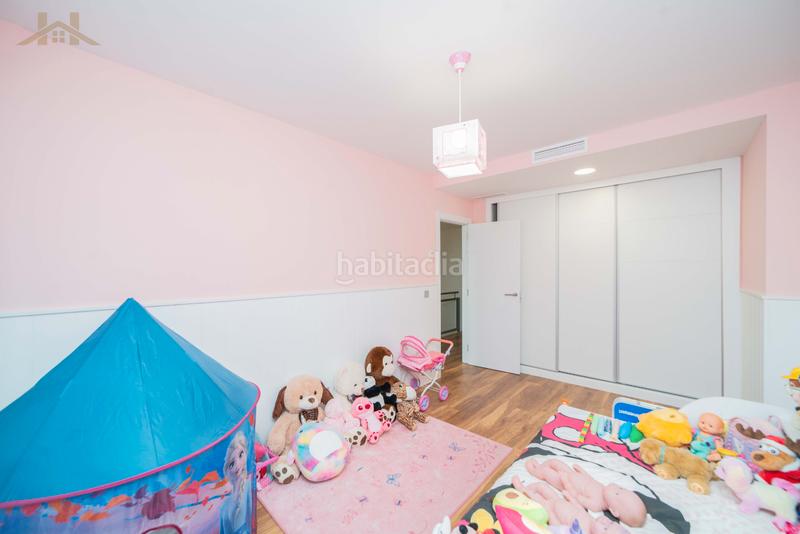 Foto 54e697ba-f896-4822-96a3-1f4e9401d789. Casa bifamiliare con riscaldamento parcheggio piscina in Boadilla del Monte