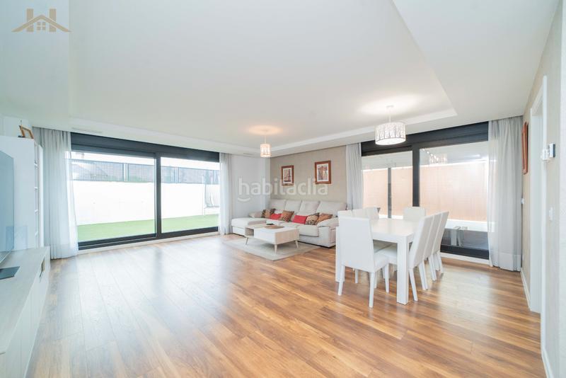 Foto 0a6be2e2-f999-4fd8-80ef-f80c8f80a4c0. Towny house with heating parking pool in Valenoso Boadilla del Monte