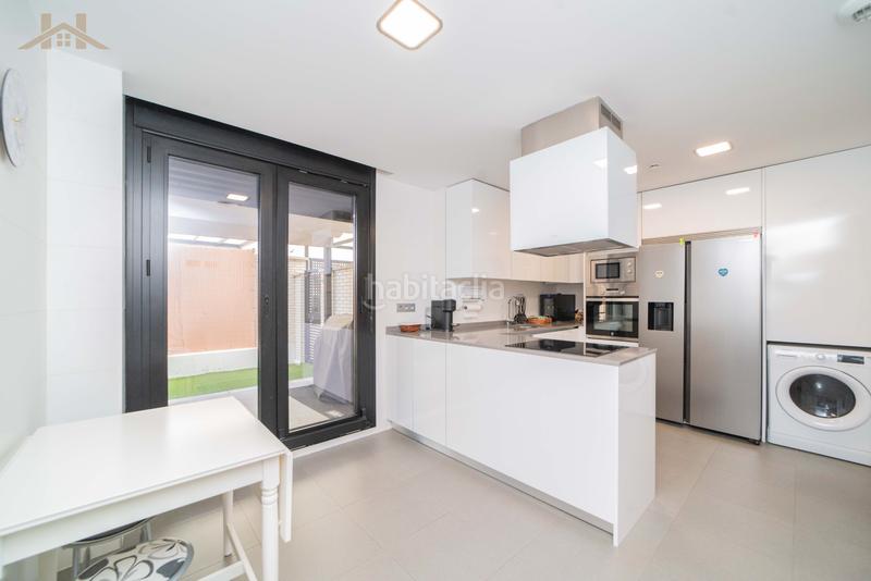 Foto 9c4dd6a7-a035-43d9-bb87-86ea5ff34725. Towny house with heating parking pool in Valenoso Boadilla del Monte