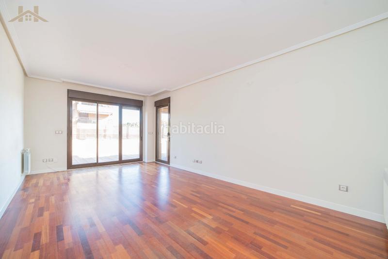 Foto 398b8596-2c5c-4921-a163-d432d3f72ba4. Planta baixa amb calefacció piscina a Sector B Boadilla del Monte